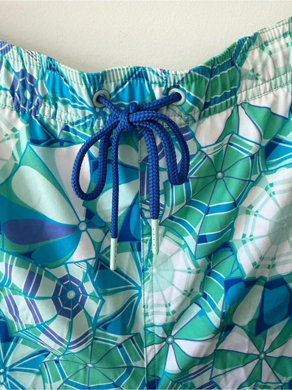 Vineyard Vines Umbrella Print Swim Trunks XL Blue Green Beach Shorts